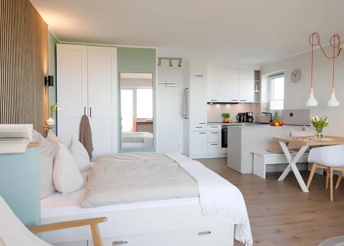 Meerblick D9 Mit Balkon Und Schwimmbad Schillig