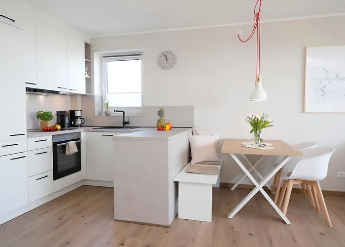 Meerblick D9 Mit Balkon Und Schwimmbad Daire Schillig